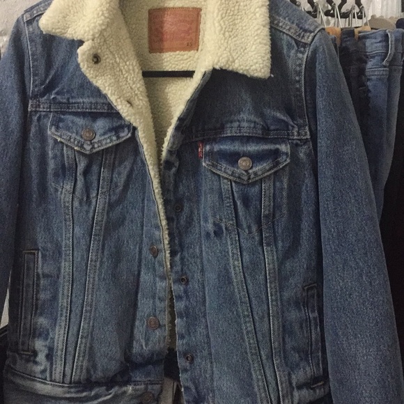 Levi’s vintage Sherpa jean jacket - Picture 3 of 8